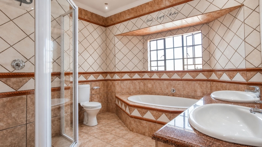 4 Bedroom Property for Sale in Safari Gardens North West